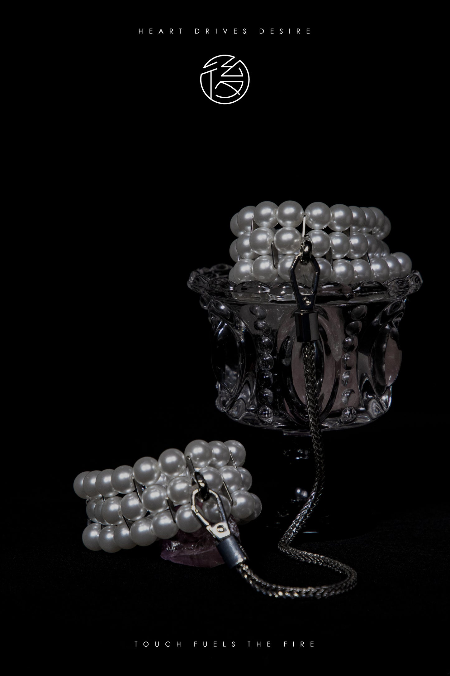 "Miyui" pearl handcuffs