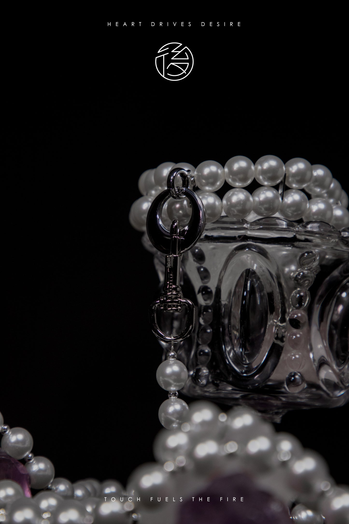 "Onawa" Pearl SM Collar
